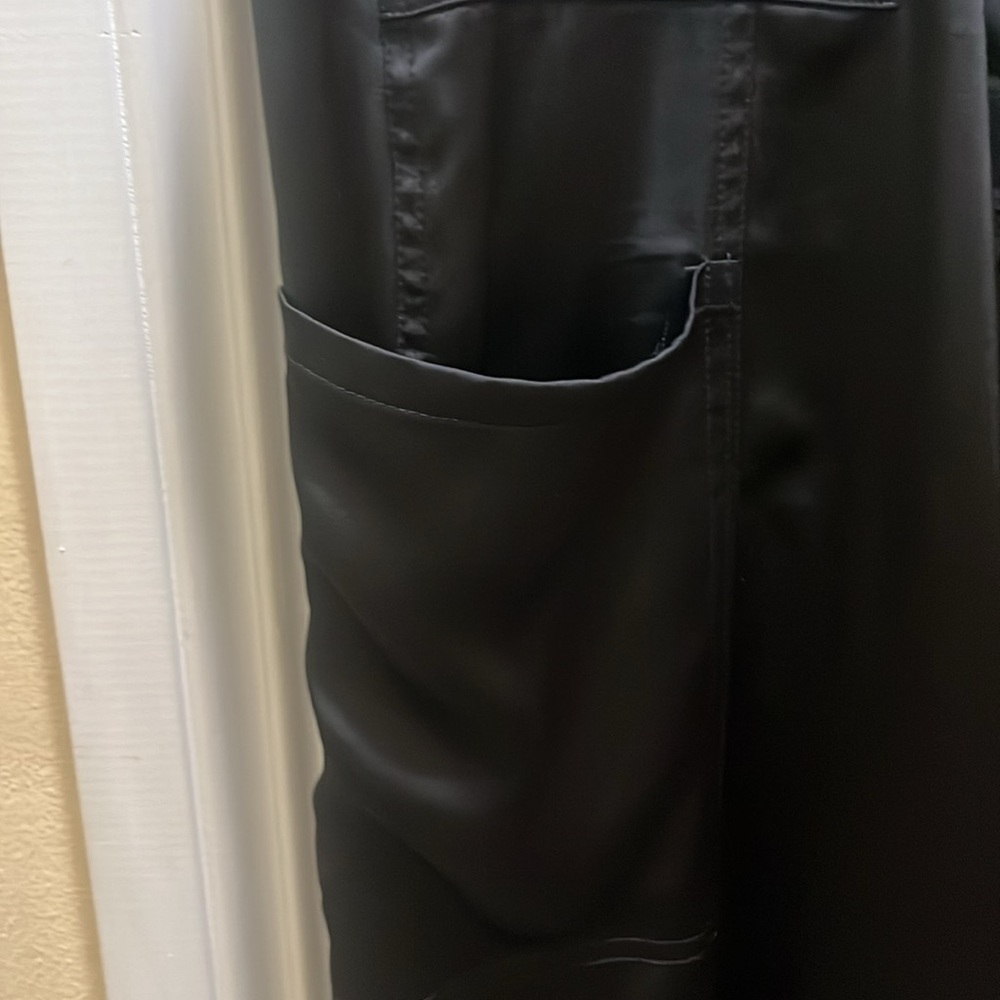 WHBM 14 black Satin cargo style wide leg pants Pants - Picture 7 of 8